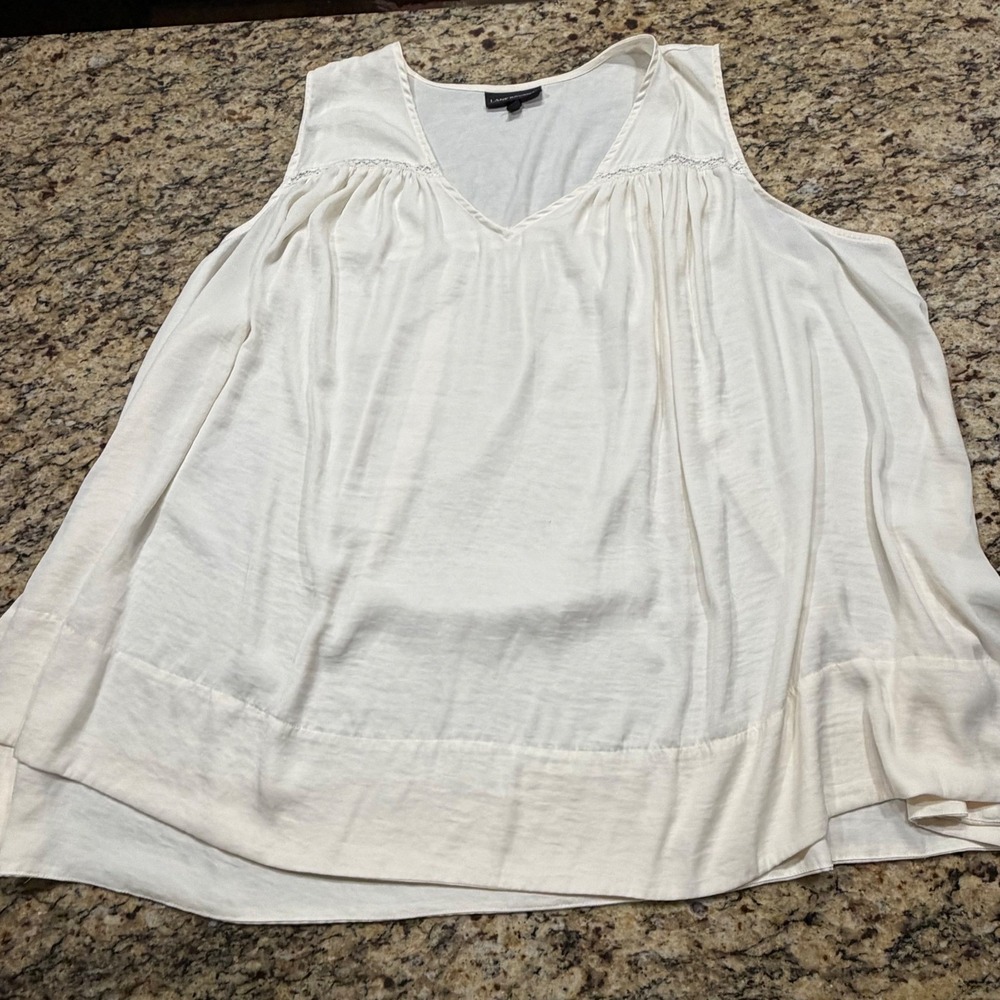 Lane Bryant Sleeveless V-Neck Lace Trim Swing Blouse Cream Ivory Plus Size 28